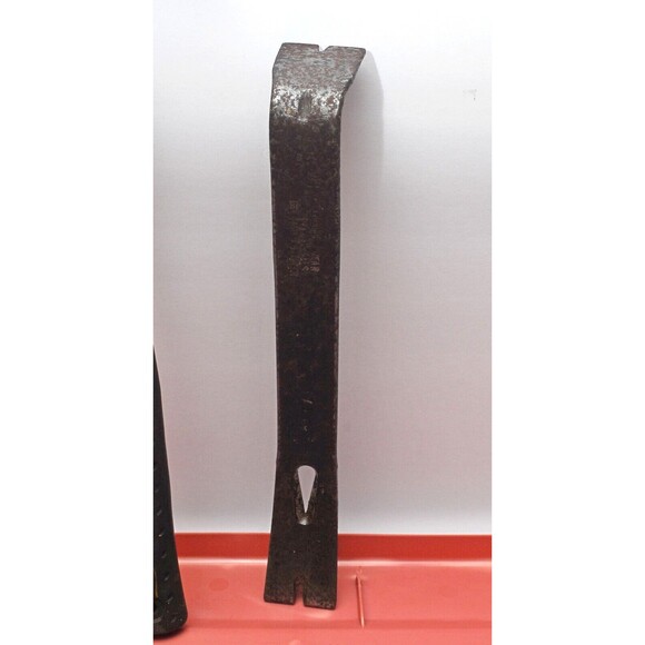 Estwing 28 oz Framing Hammer and Pry Bar Pre Owned Good From Working Environment - Picture 7 of 7